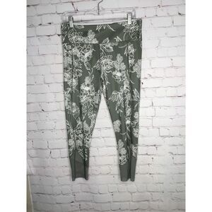 Yogo Athletic Womem’s  size Large Capri Cropped Leggings Floral Gym Yoga Running